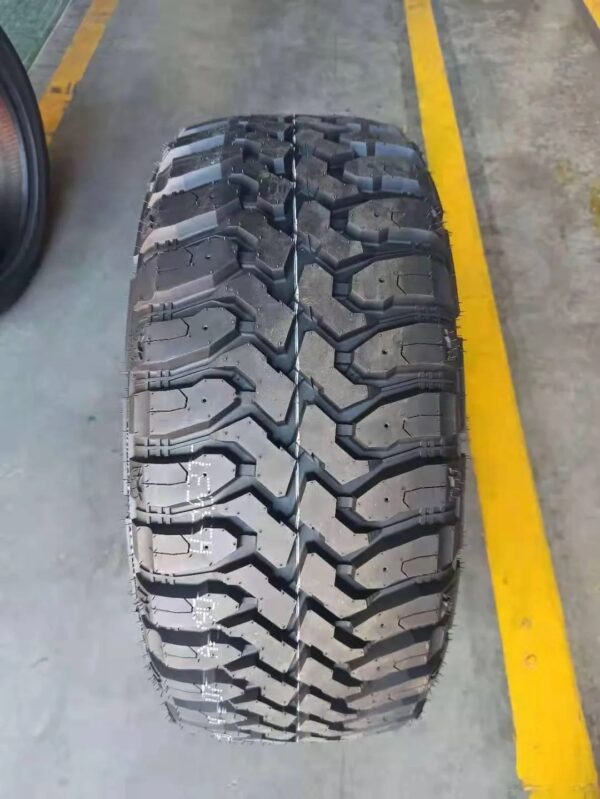 Hot sale popular 31 x 10.5 r15 mud tire pcr tyre - Image 3