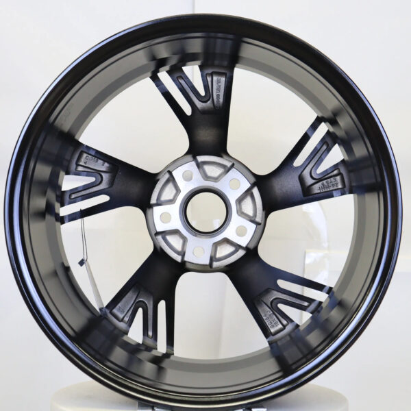 Factory high quality alloy wheels18*8 ET 35 PCD 5 112 CB 66.45 for Audi A4 A6 A5 A7 Mercedes-Benz E300 E260 C180 C200 - Image 3