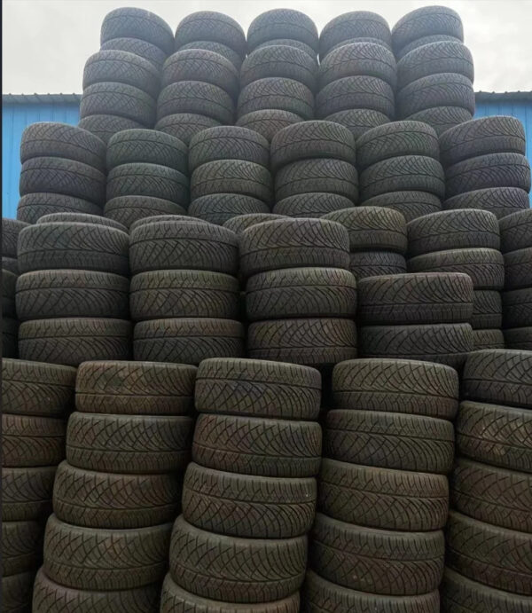 Factory Wholesale Good Handling Performance 135 70 12 205 40 17 Car tyre - Image 4