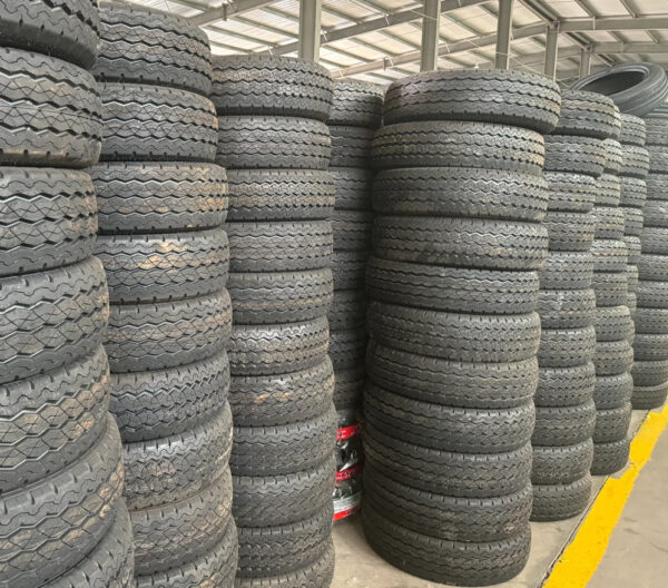 Factory Wholesale Good Handling Performance 135 70 12 205 40 17 Car tyre - Image 5