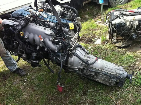 USED JDM PERFORMANCE ENGINE JDM 2JZ-GTTE (TWIN TURBO) VVTI - Image 2