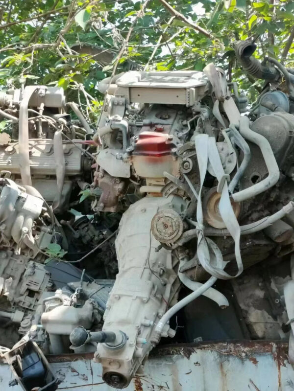 USED GENUINE YD25 DDTI Car Engine in good condition used for Navara D40 ZD30 QD32T 4X4 TD42T FD42 FD46 JEEP SUV - Image 3