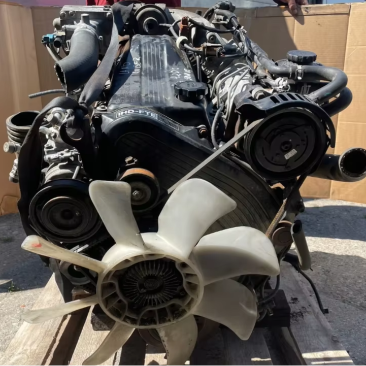 1HDFTE Complete low-mileage 1HD-FTE long engine assembly Landcruiser Motor with 4 x 4 Transmission