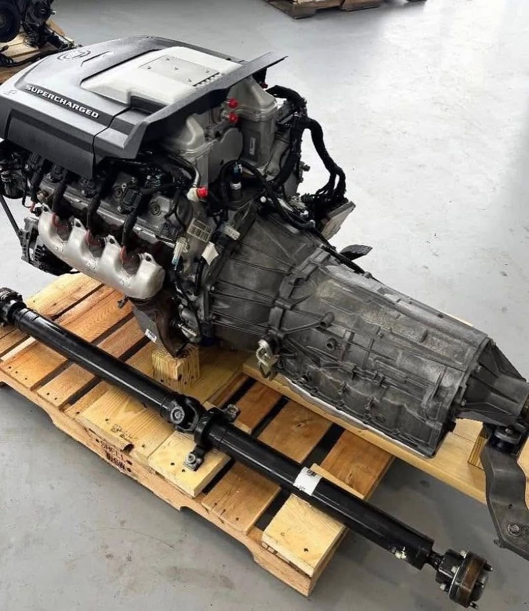 High Quality Electric Start Euro 2 Supercharged V8 250cc 430HP Engine Assembly with Intake Header Ready Vehicle Replacement - Image 3