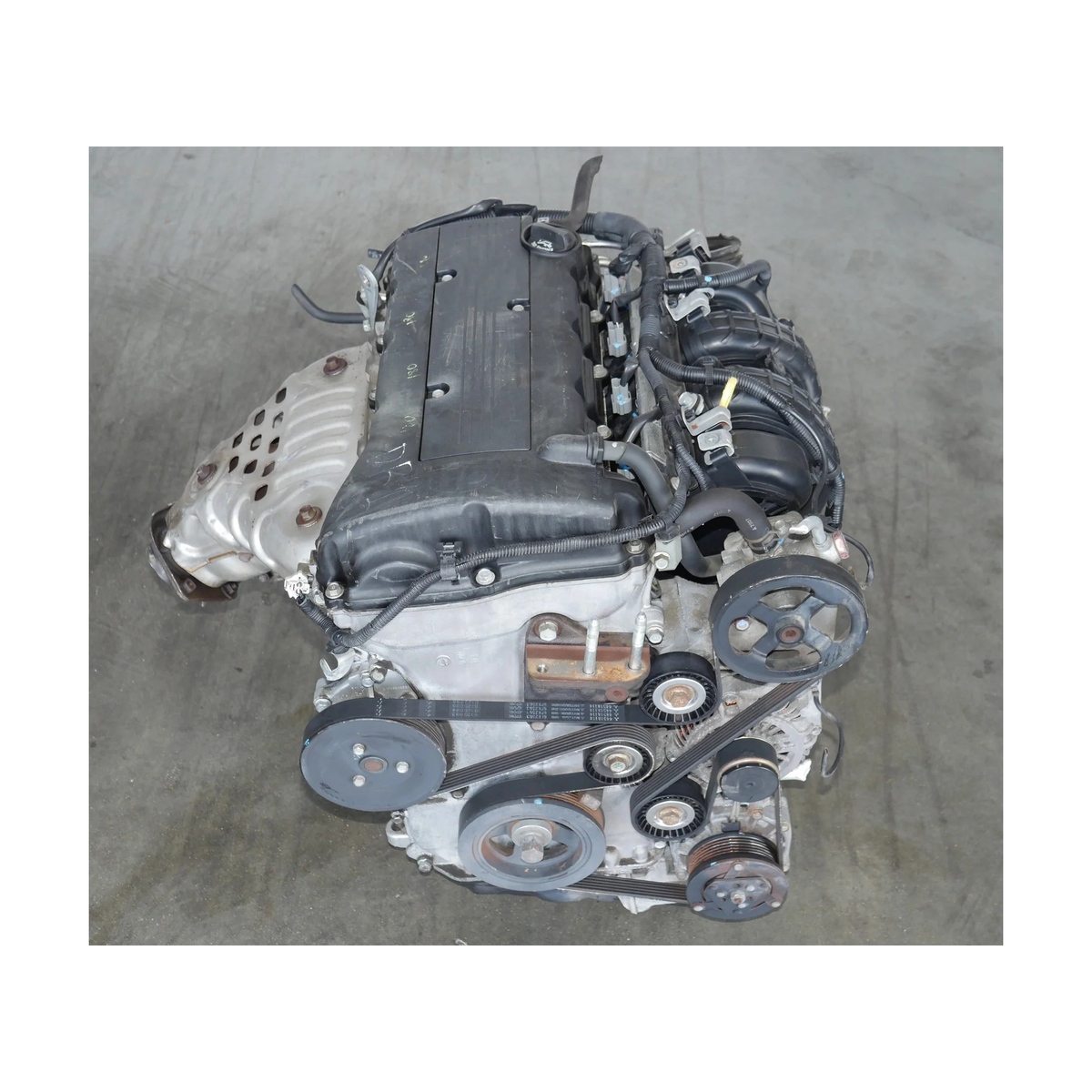 Genuine Used 3.0L Diesel Engine 4G69 Complete Assembly Ready for Vehicle Repair and Replacement Applications - Image 2